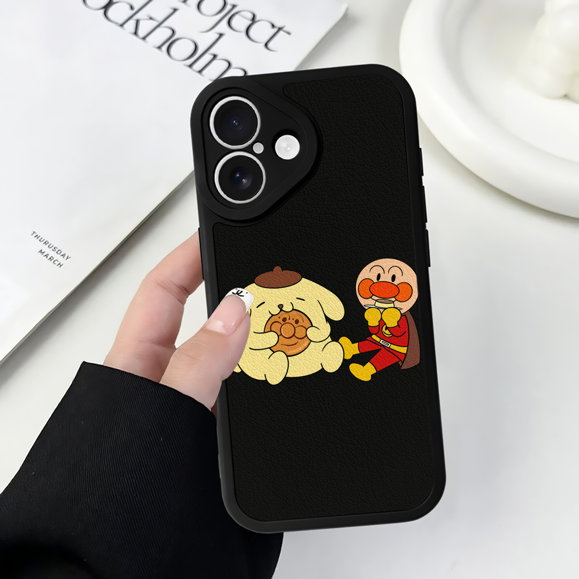 （画像用） アンパンマン Anpanman 【iPhone 16シリーズ対応】シリコンスマホケース（レザー調） 材質：シリコン